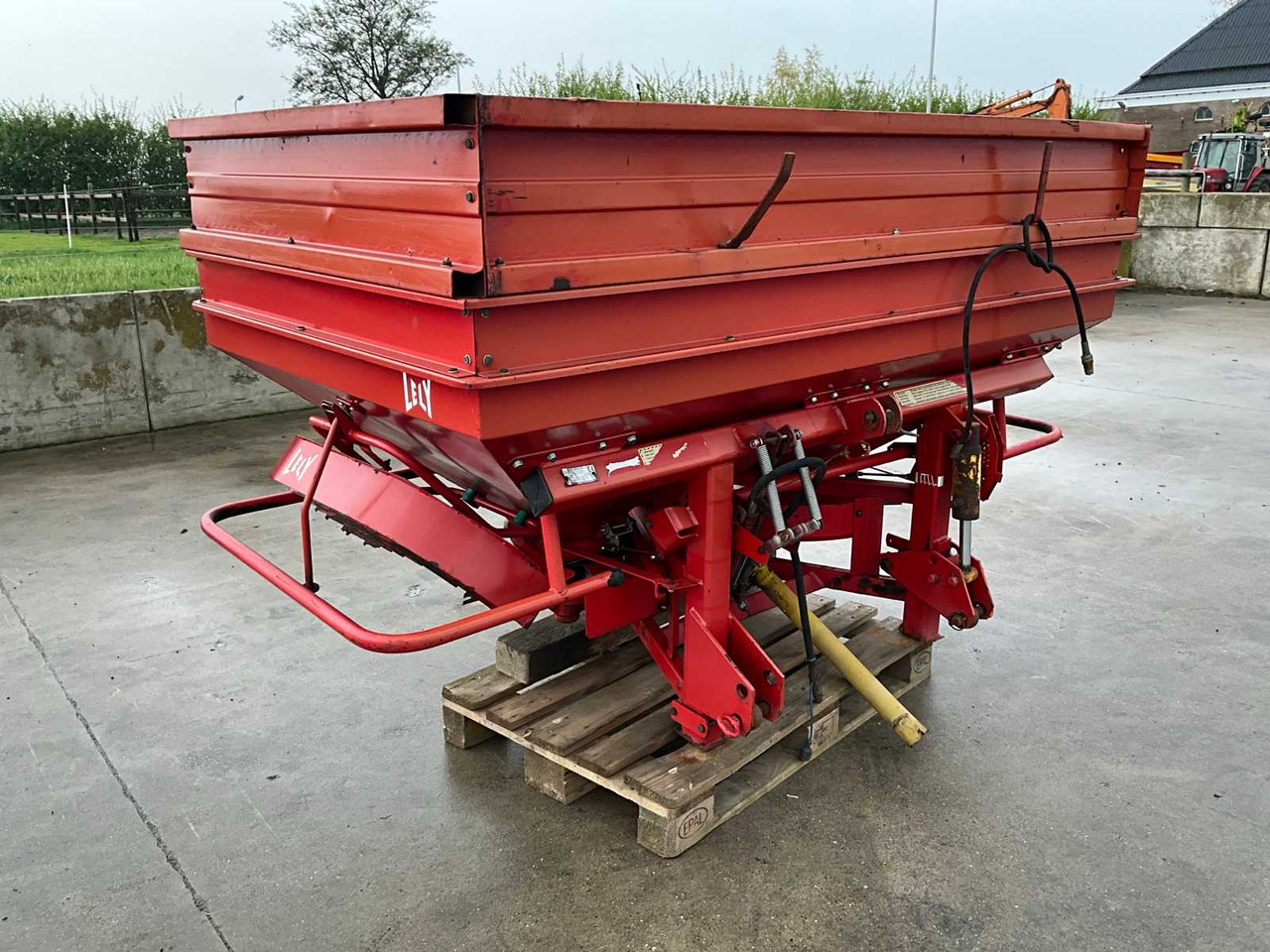 Lely Centerliner SL - Fertilizer spreader: picture 3 Lely Centerliner SL - Fertilizer spreader: picture 3