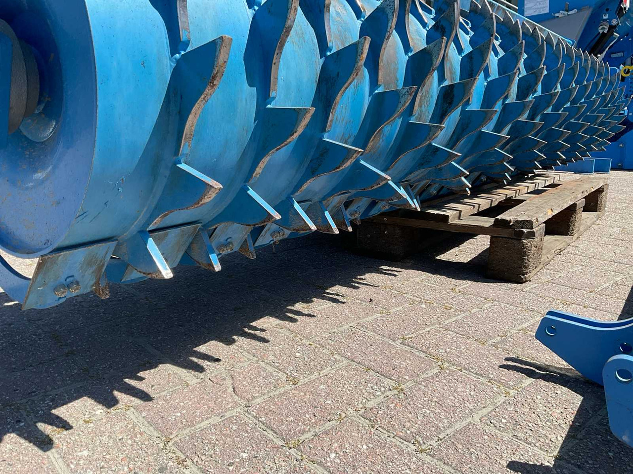 Lemken - Soil tillage equipment: picture 4 Lemken - Soil tillage equipment: picture 4
