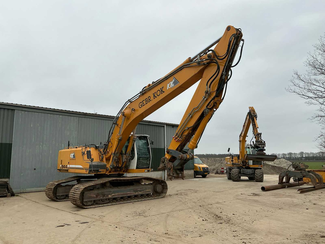 Crawler excavator Liebherr R944C HDS: picture 7