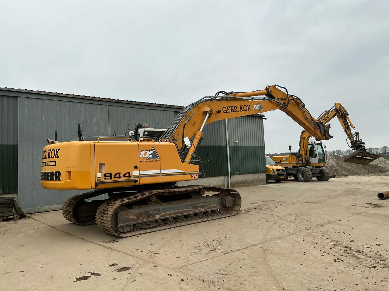 Crawler excavator Liebherr R944C HDS: picture 18