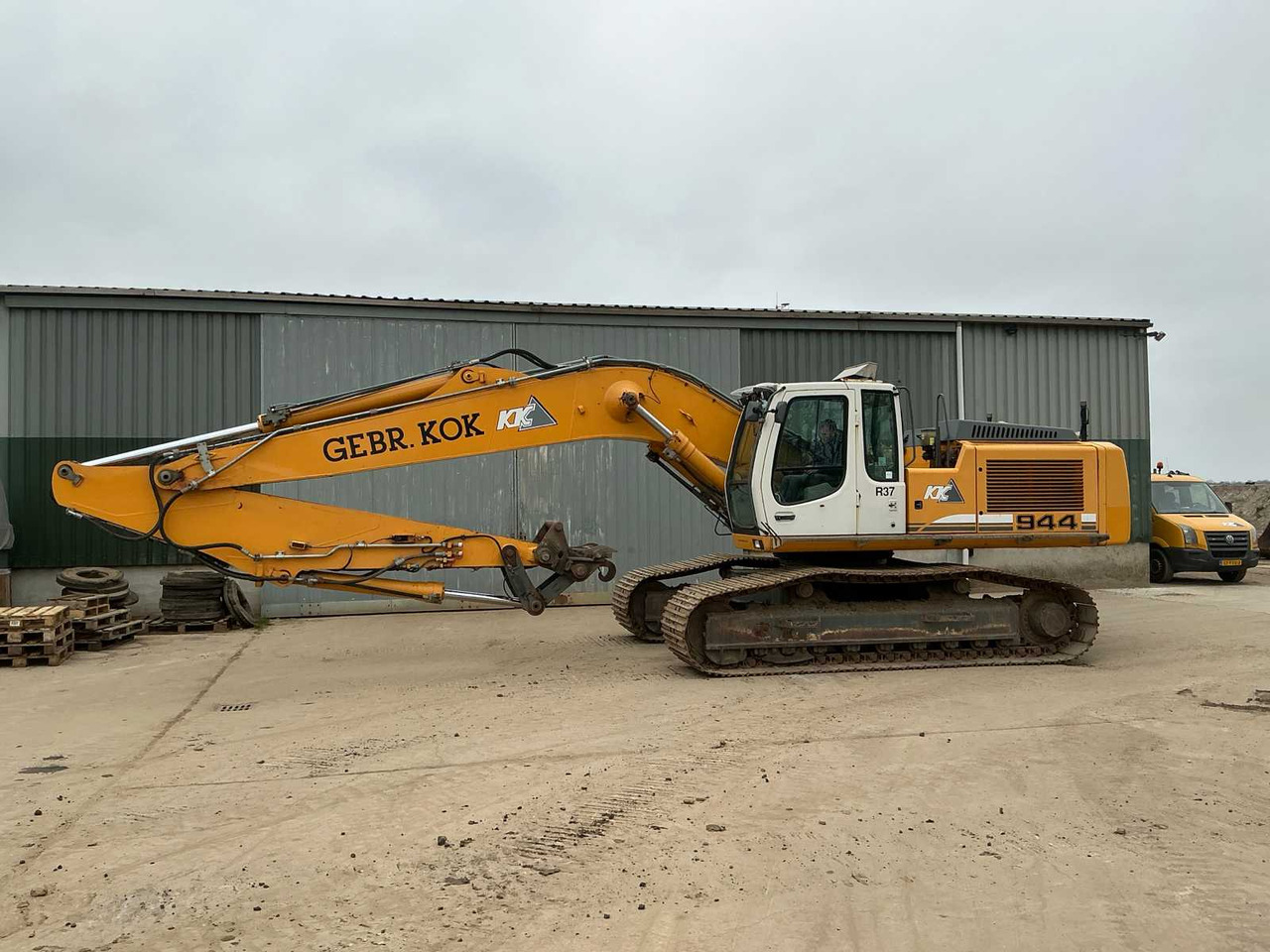 Crawler excavator Liebherr R944C HDS: picture 14