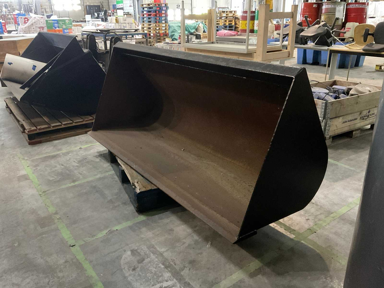 Manitoe - Excavator bucket: picture 1 Manitoe - Excavator bucket: picture 1