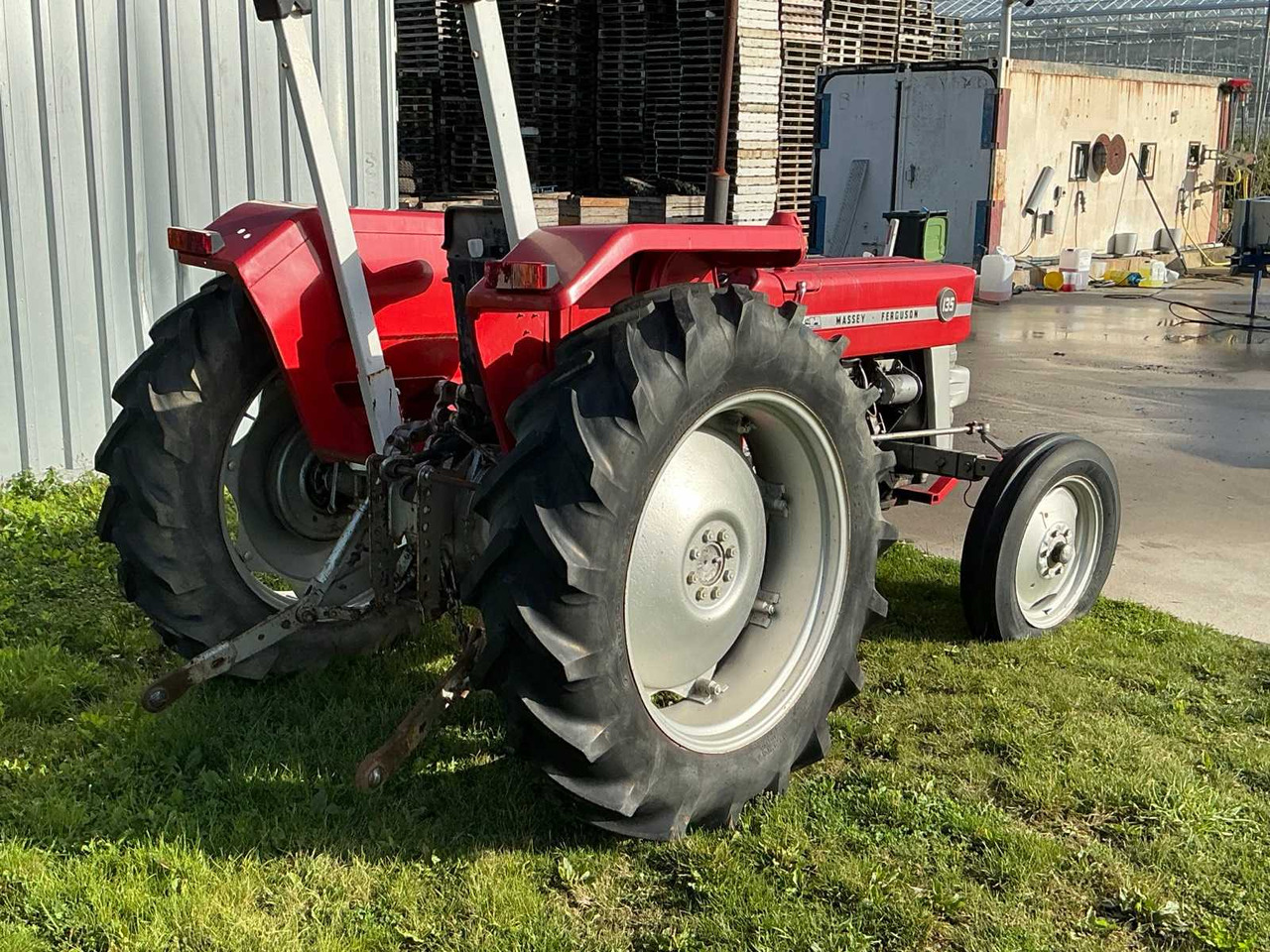 Massey-Ferguson 135 - Farm tractor: picture 5 Massey-Ferguson 135 - Farm tractor: picture 5