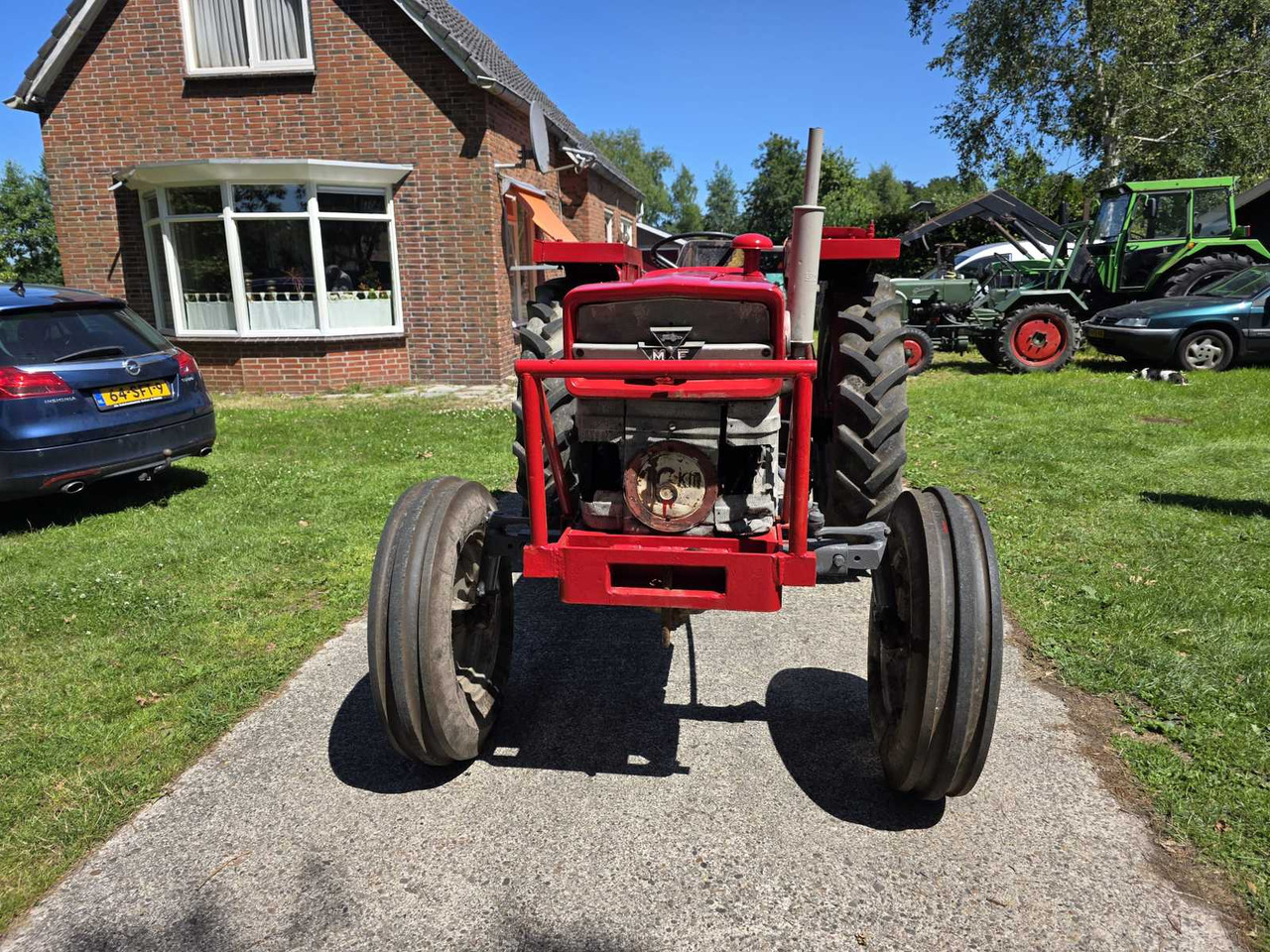 Massey Ferguson 155 - Farm tractor: picture 3 Massey Ferguson 155 - Farm tractor: picture 3