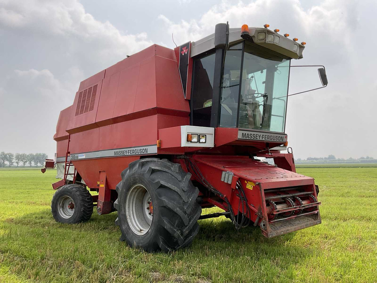 Massey Ferguson 38 RS - Combine harvester: picture 2 Massey Ferguson 38 RS - Combine harvester: picture 2