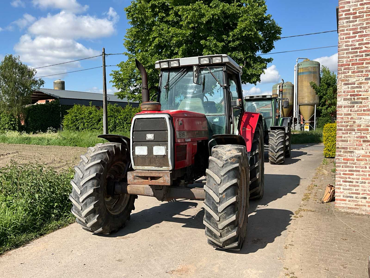 Massey Ferguson 6160 - Farm tractor: picture 2 Massey Ferguson 6160 - Farm tractor: picture 2