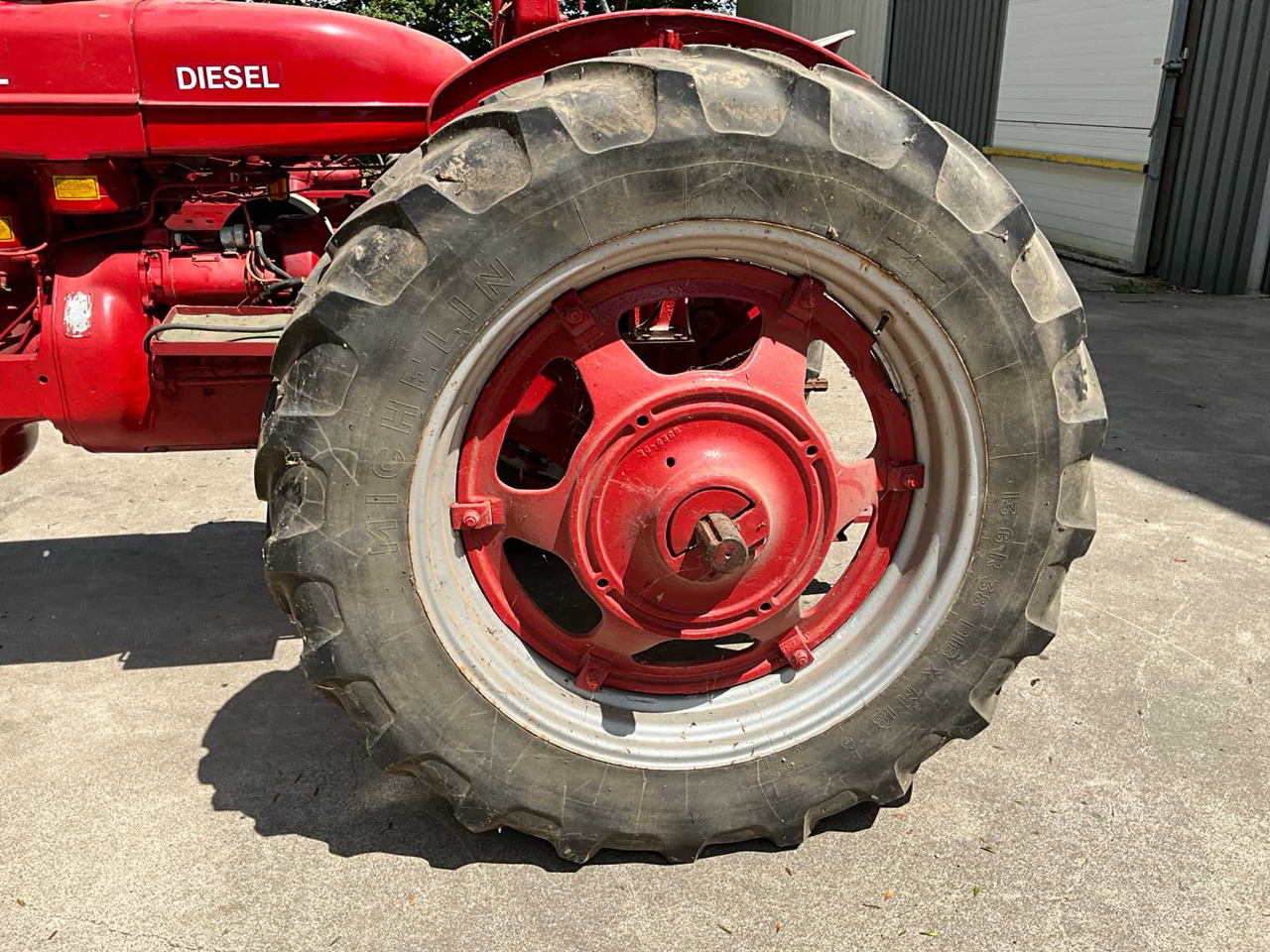 Mc cormick Farmall Super BMD - Farm tractor: picture 5 Mc cormick Farmall Super BMD - Farm tractor: picture 5