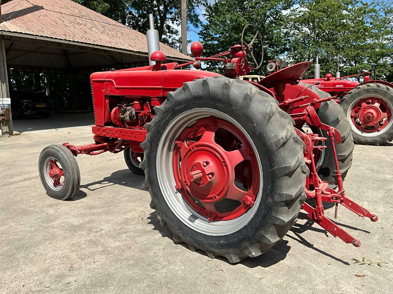 Mc cormick Farmall Super BMD - Farm tractor: picture 4 Mc cormick Farmall Super BMD - Farm tractor: picture 4