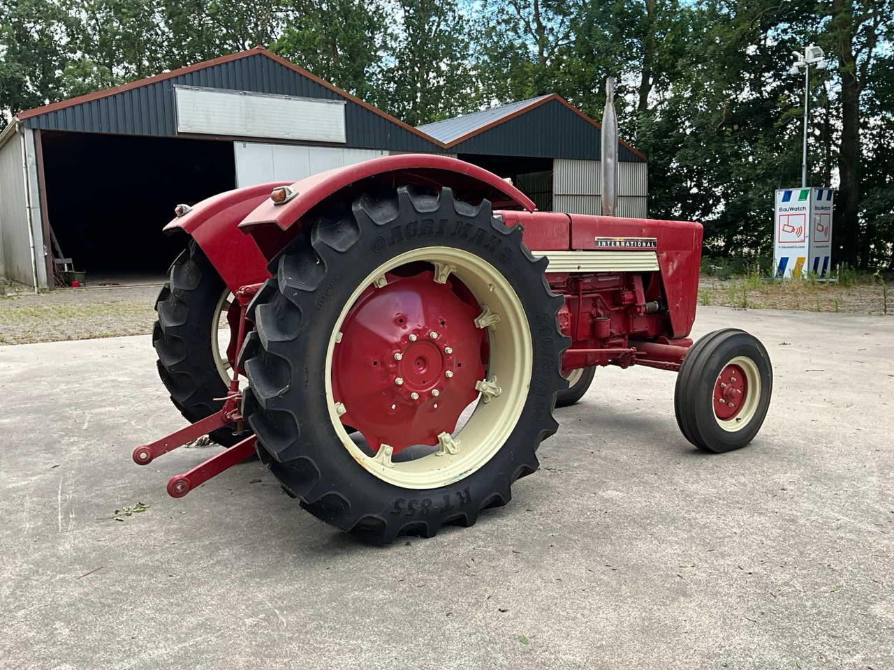 Mc cormick international 624 - Farm tractor: picture 3 Mc cormick international 624 - Farm tractor: picture 3