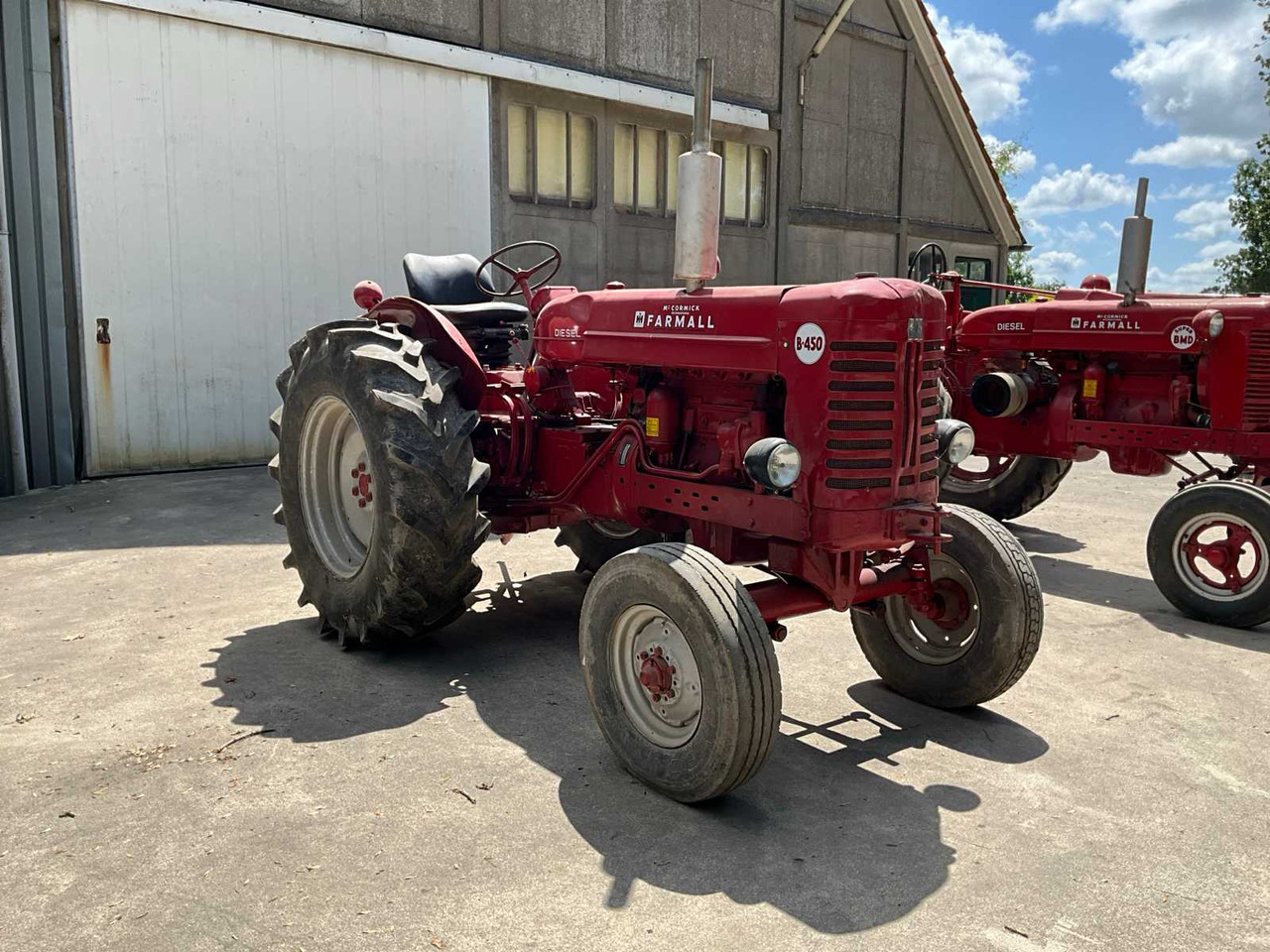 Mc cormick international Farmall B-450 - Farm tractor: picture 2 Mc cormick international Farmall B-450 - Farm tractor: picture 2