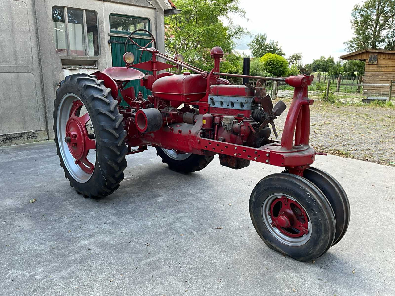 McCormick Benzine - Farm tractor: picture 2 McCormick Benzine - Farm tractor: picture 2