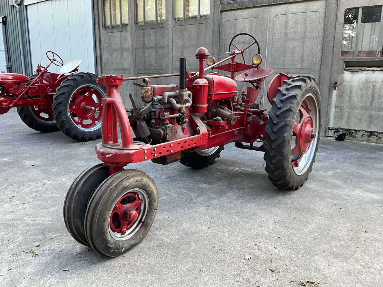 McCormick Benzine - Farm tractor: picture 1 McCormick Benzine - Farm tractor: picture 1