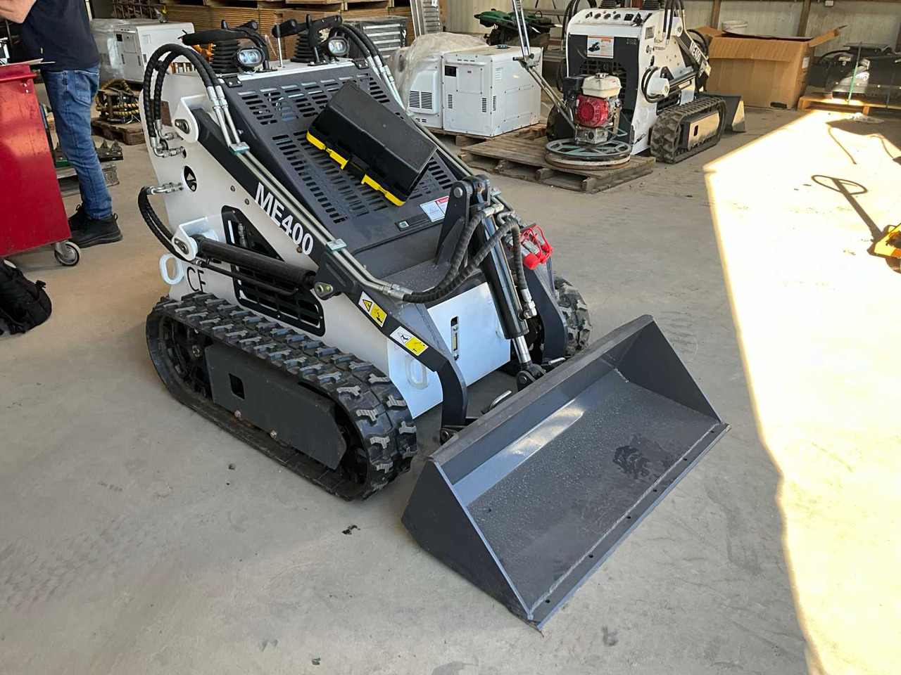 Me Power ME400 - Skid steer loader: picture 4 Me Power ME400 - Skid steer loader: picture 4