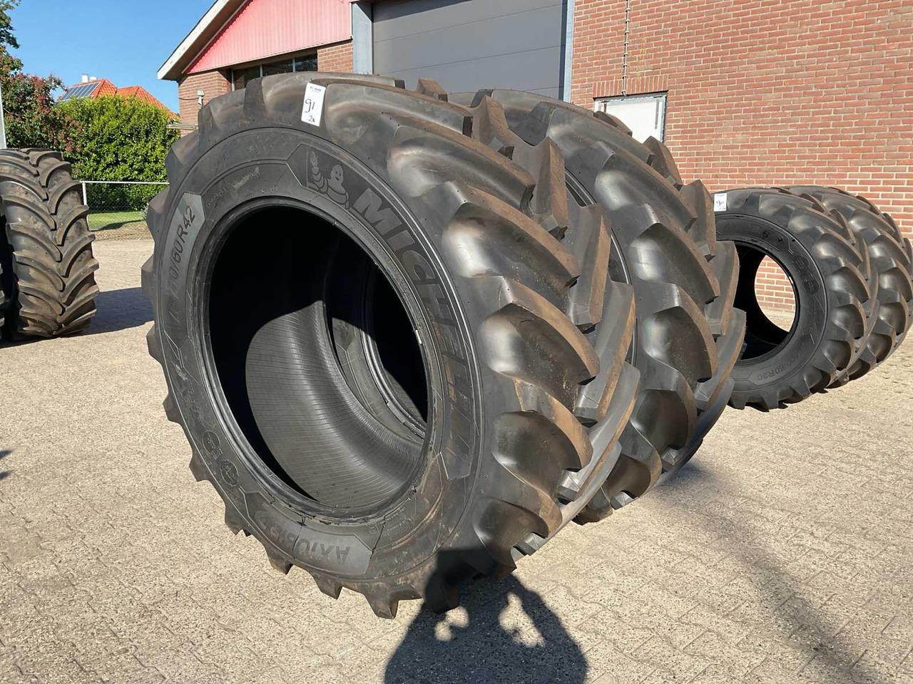 Michelin Axiobib 2 - Wheels and tires for Farm tractor: picture 1 Michelin Axiobib 2 - Wheels and tires for Farm tractor: picture 1