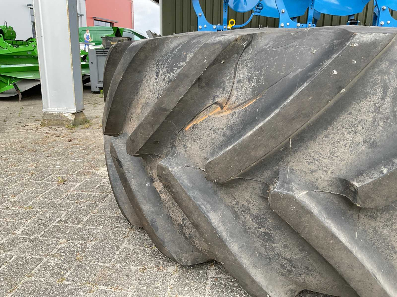 Michelin MachXbib - Wheels and tires for Farm tractor: picture 2 Michelin MachXbib - Wheels and tires for Farm tractor: picture 2