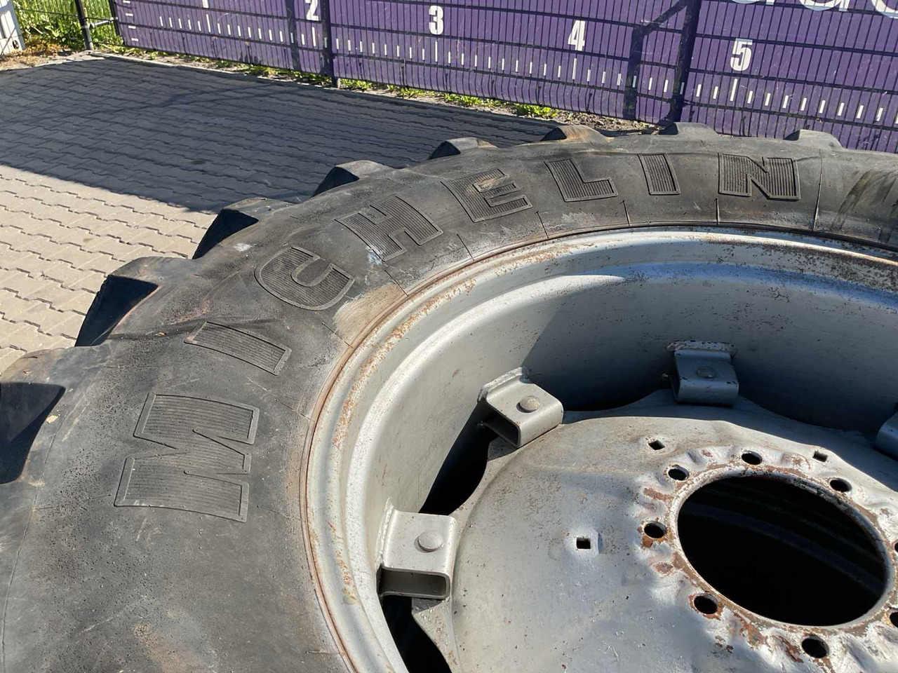 Michelin XM 108 - Wheels and tires for Farm tractor: picture 5 Michelin XM 108 - Wheels and tires for Farm tractor: picture 5