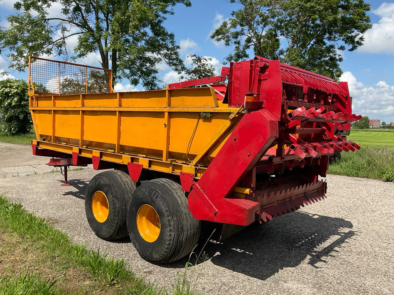 Miedema MT 70 - Fertilizing equipment: picture 2 Miedema MT 70 - Fertilizing equipment: picture 2