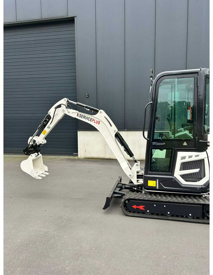 NM E18 - Mini excavator: picture 3 NM E18 - Mini excavator: picture 3