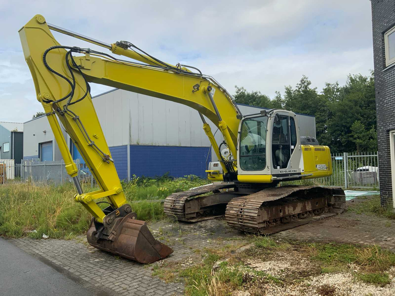 New Holland E 215B - Crawler excavator: picture 1 New Holland E 215B - Crawler excavator: picture 1