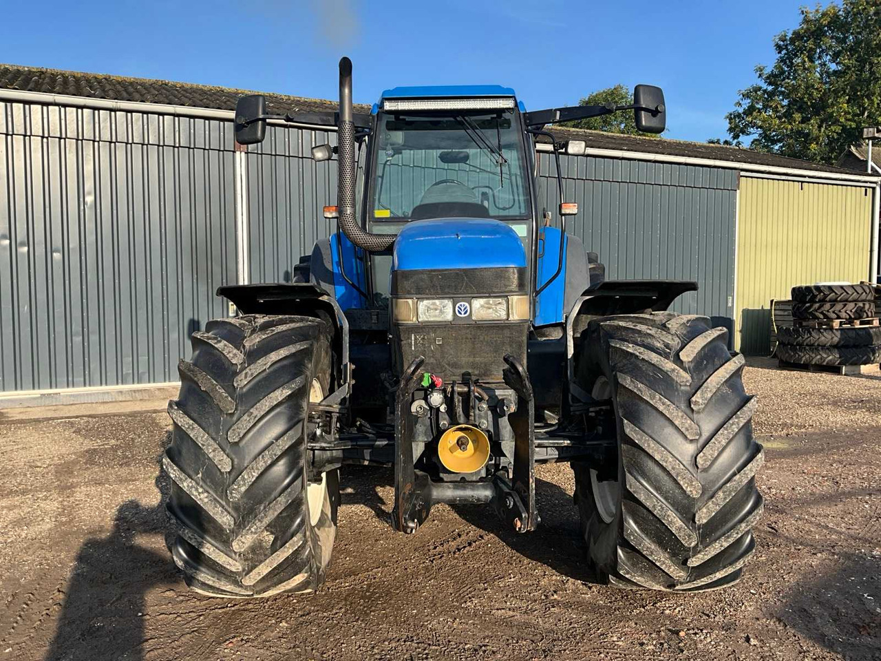 New holland TM165 - Farm tractor: picture 3 New holland TM165 - Farm tractor: picture 3