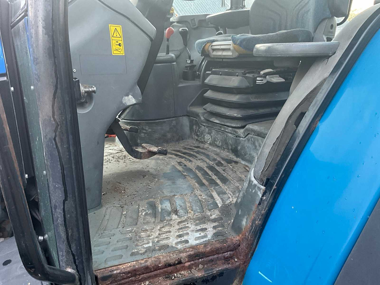 Farm tractor New holland TS90: picture 31 Farm tractor New holland TS90: picture 31