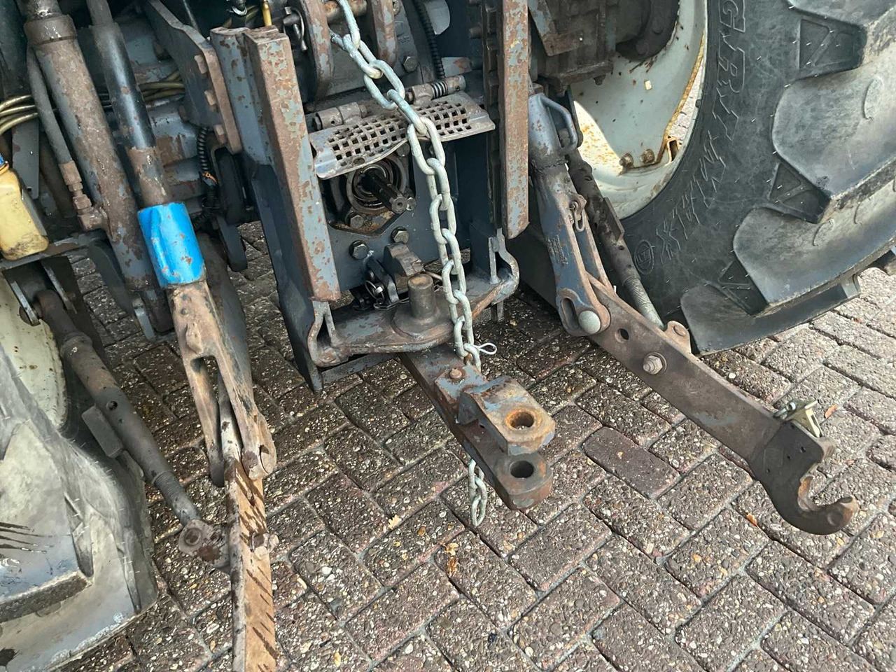 Farm tractor New holland TS90: picture 27 Farm tractor New holland TS90: picture 27