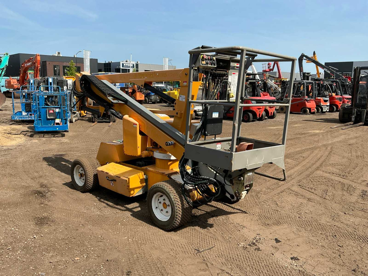 Nifty HR12NDE - Aerial platform: picture 4 Nifty HR12NDE - Aerial platform: picture 4