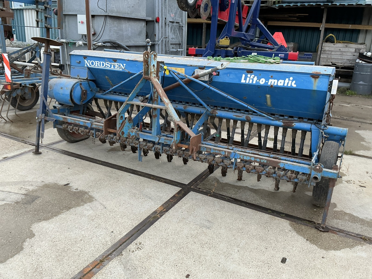 Nordsten Lift-O-Matic - Sowing equipment: picture 3 Nordsten Lift-O-Matic - Sowing equipment: picture 3