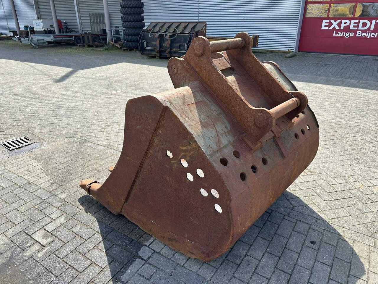 OQ70 Dieplepel - Excavator bucket: picture 3 OQ70 Dieplepel - Excavator bucket: picture 3