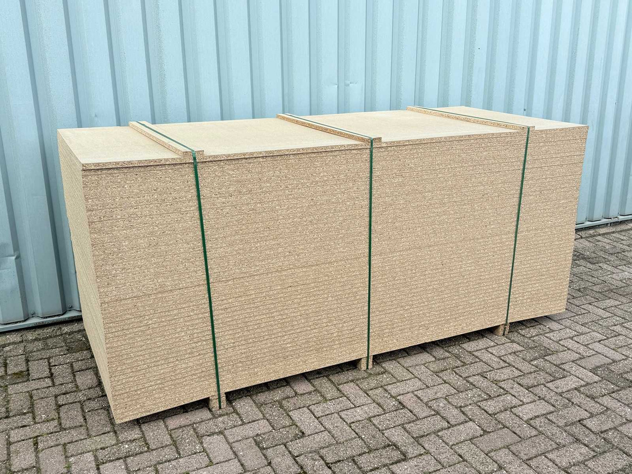 40x Chipboard 2690x1100x22mm. Suitable for racks / decking / shelves - Other machinery: picture 2 40x Chipboard 2690x1100x22mm. Suitable for racks / decking / shelves - Other machinery: picture 2