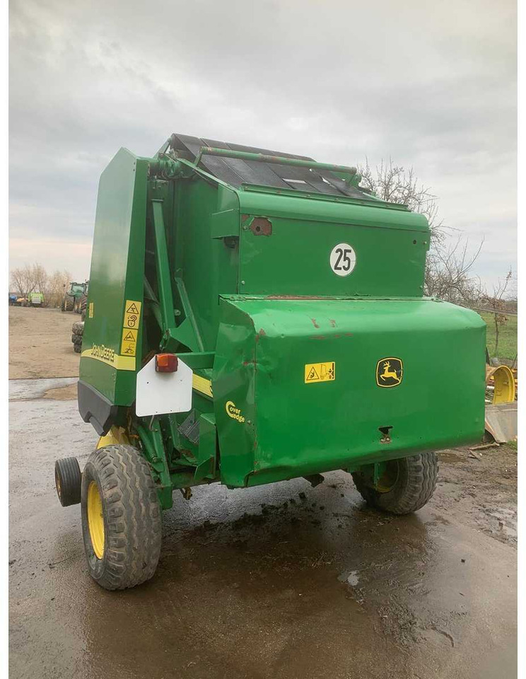 John Deere 582 - Other machinery: picture 3 John Deere 582 - Other machinery: picture 3