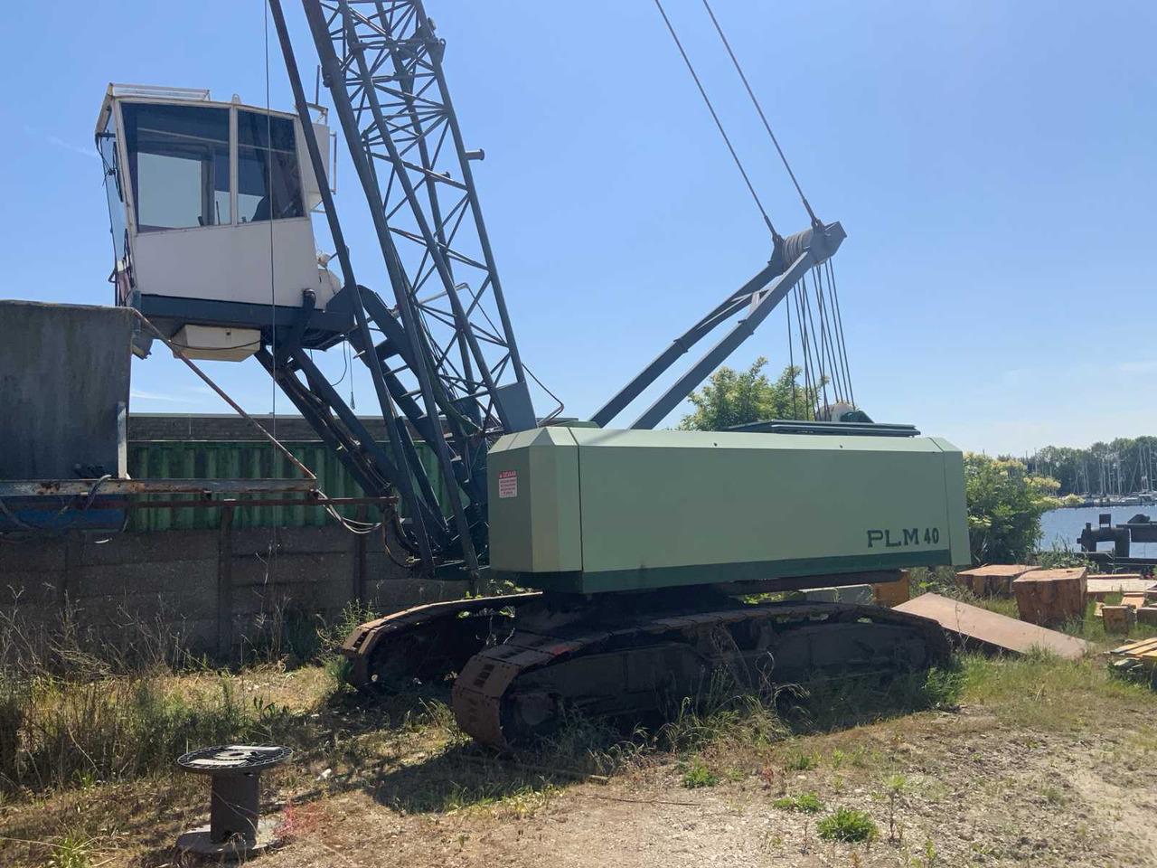 PLM 40 - Crawler excavator: picture 2 PLM 40 - Crawler excavator: picture 2