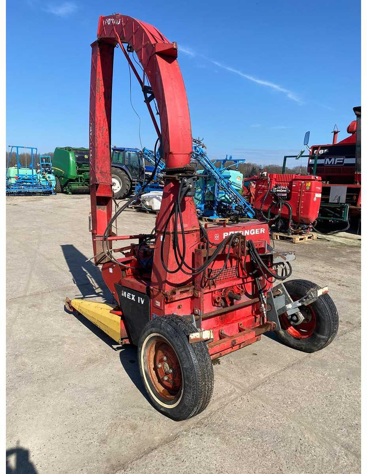 POTTINGER MH 421 TRAILED FORAGE HARVESTER FOR SEED MAIZE - Forage harvester: picture 1 POTTINGER MH 421 TRAILED FORAGE HARVESTER FOR SEED MAIZE - Forage harvester: picture 1