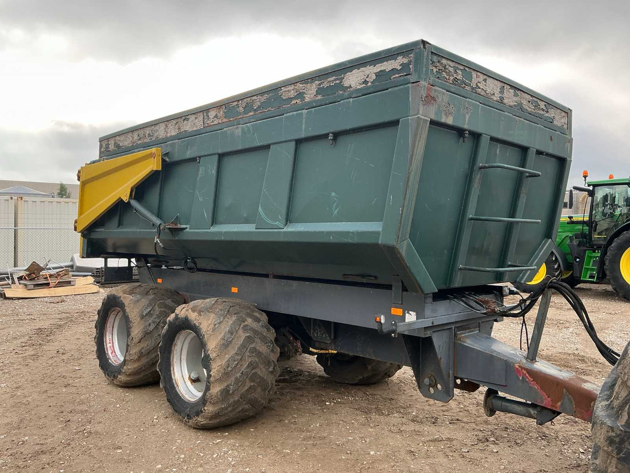 PWP10 - Farm tipping trailer/ Dumper: picture 2 PWP10 - Farm tipping trailer/ Dumper: picture 2