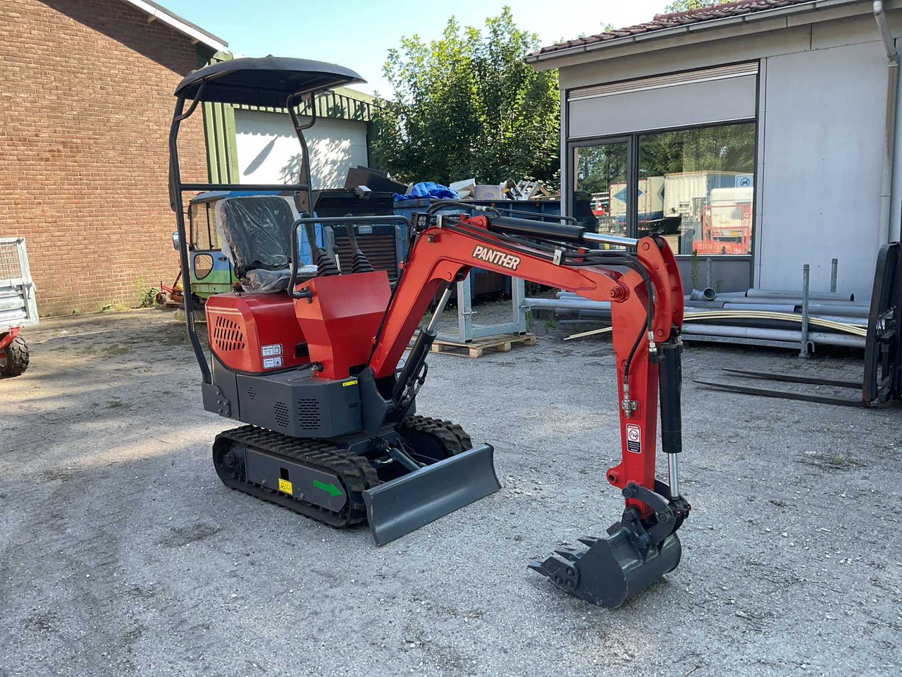 Panther 1-850 - Mini excavator: picture 2 Panther 1-850 - Mini excavator: picture 2