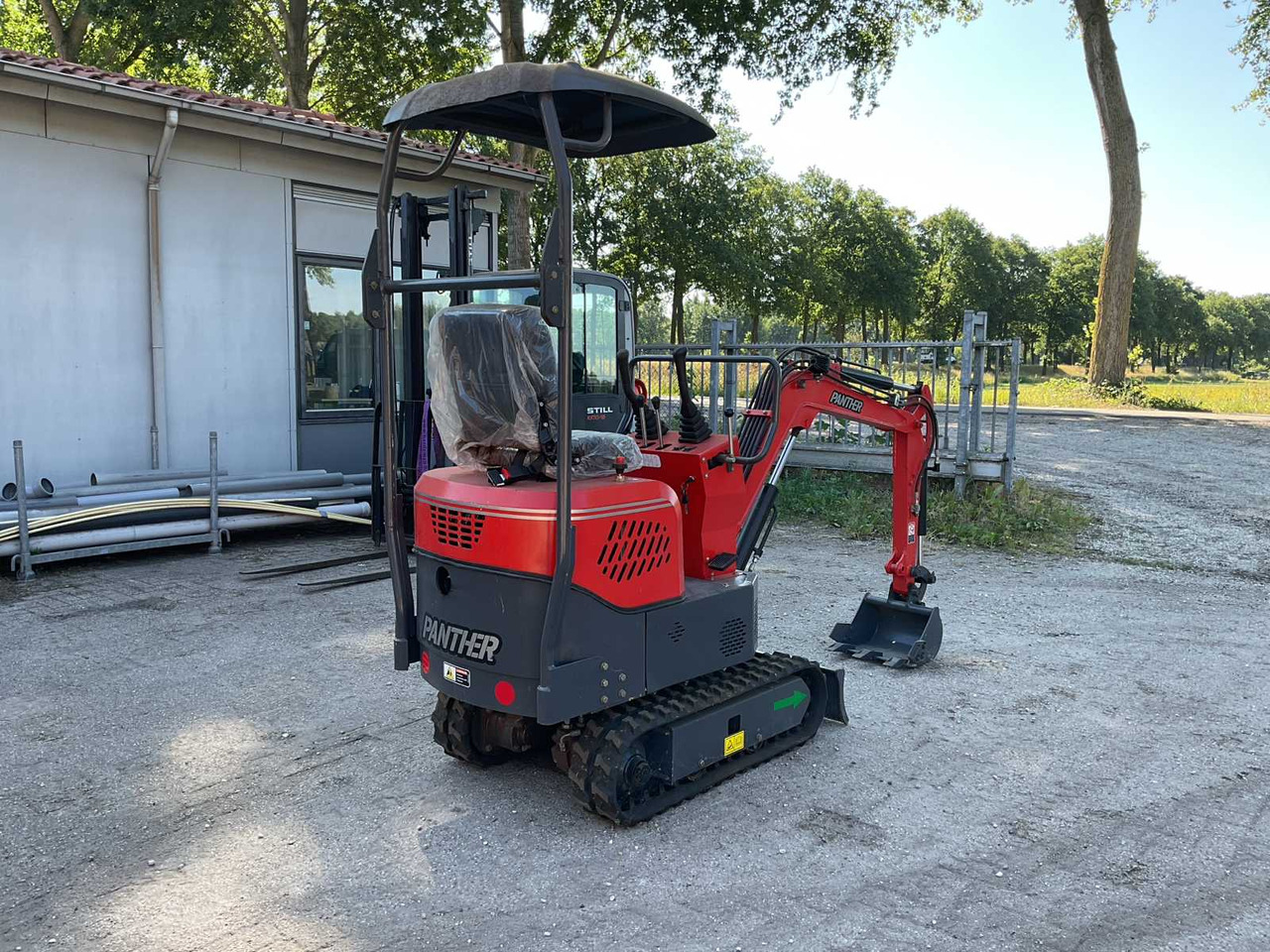 Panther 1-850 - Mini excavator: picture 3 Panther 1-850 - Mini excavator: picture 3