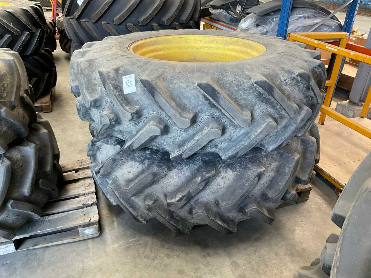 Pirelli PD 360 - Wheels and tires for Farm tractor: picture 1 Pirelli PD 360 - Wheels and tires for Farm tractor: picture 1