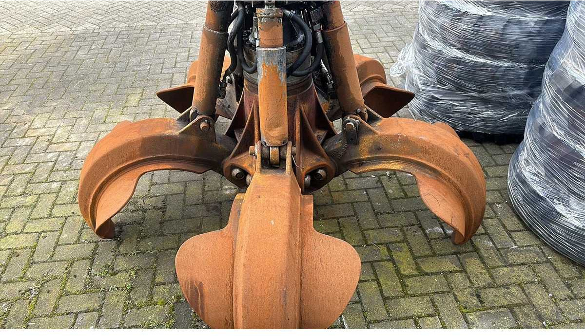 Poliep grijper - Excavator bucket: picture 1 Poliep grijper - Excavator bucket: picture 1