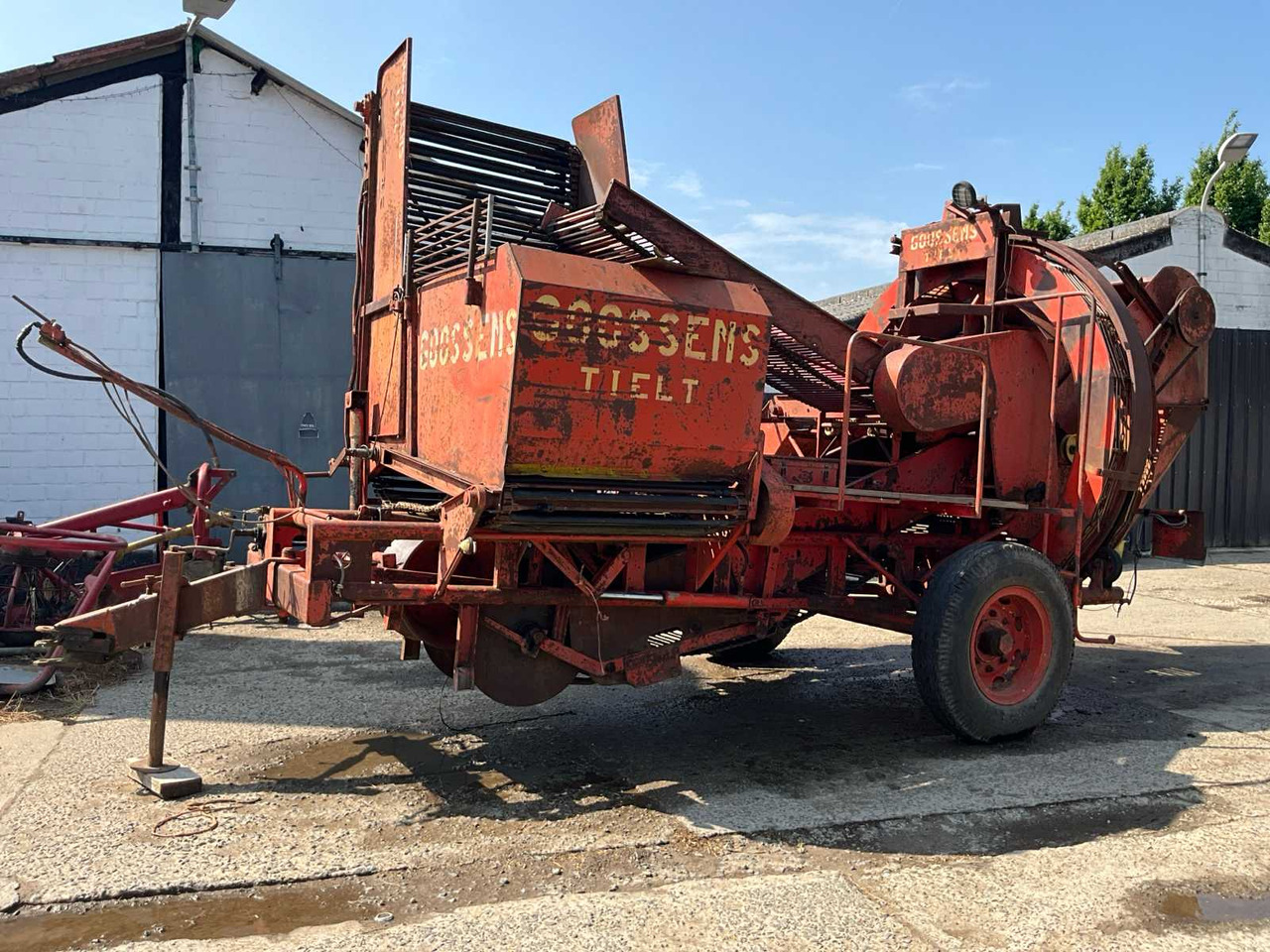 Potato harvester - Potato harvester: picture 1 Potato harvester - Potato harvester: picture 1