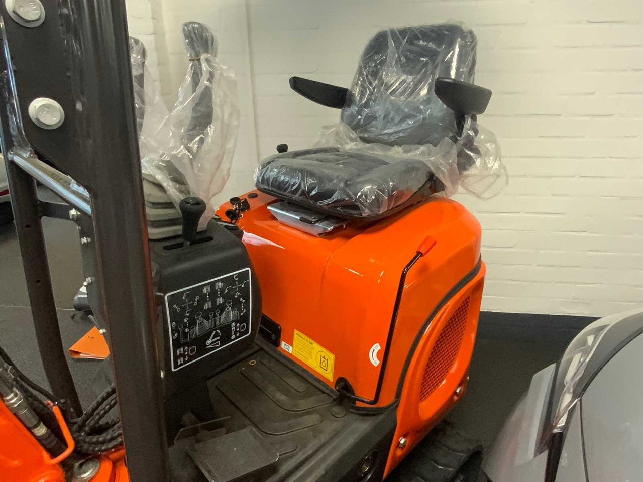 Powered-By-Kubota U105 - Mini excavator: picture 4 Powered-By-Kubota U105 - Mini excavator: picture 4