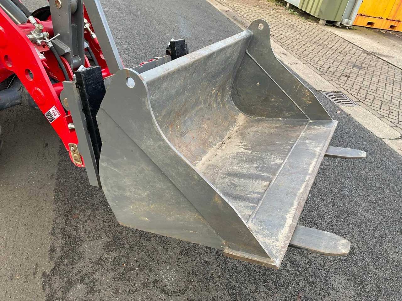 Qinghou Yingnuo 606 - Wheel loader: picture 5 Qinghou Yingnuo 606 - Wheel loader: picture 5