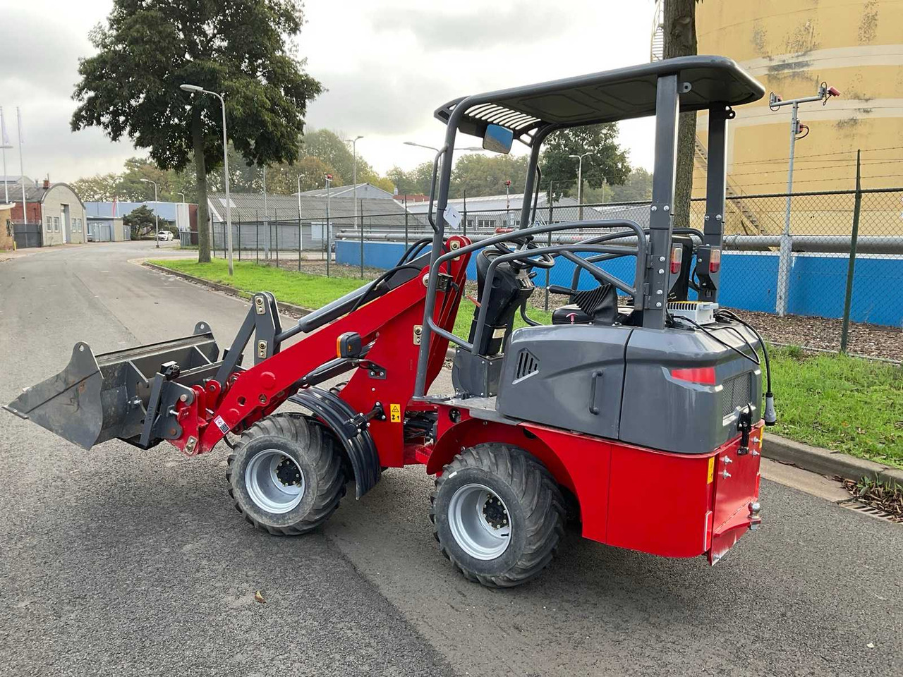 Qinghou Yingnuo 606 - Wheel loader: picture 3 Qinghou Yingnuo 606 - Wheel loader: picture 3