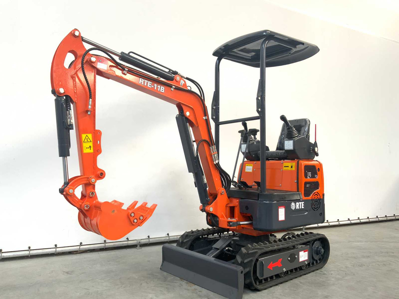 RTE 11B - Mini excavator: picture 1 RTE 11B - Mini excavator: picture 1