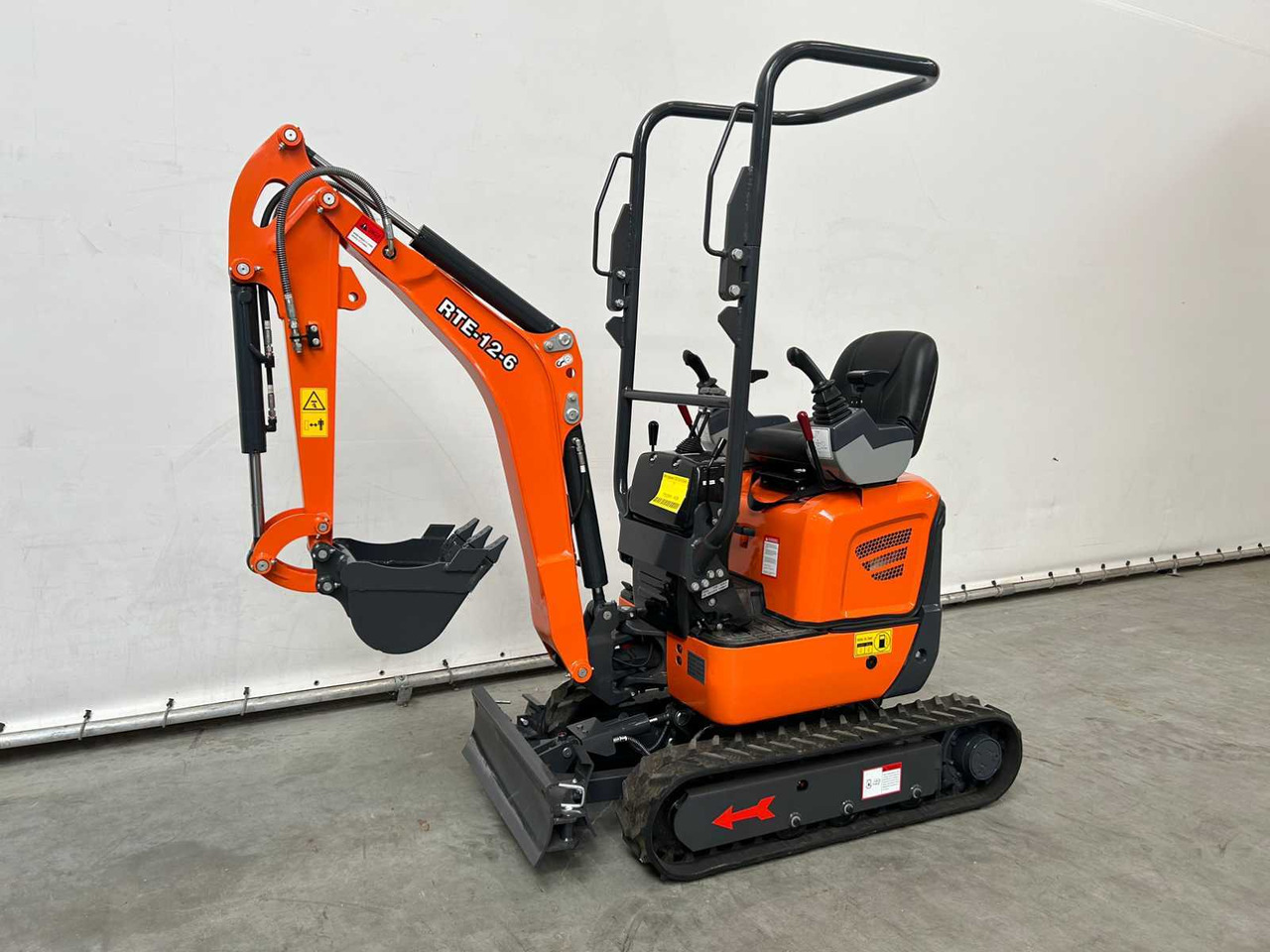 RTE 12-6 - Mini excavator: picture 1 RTE 12-6 - Mini excavator: picture 1