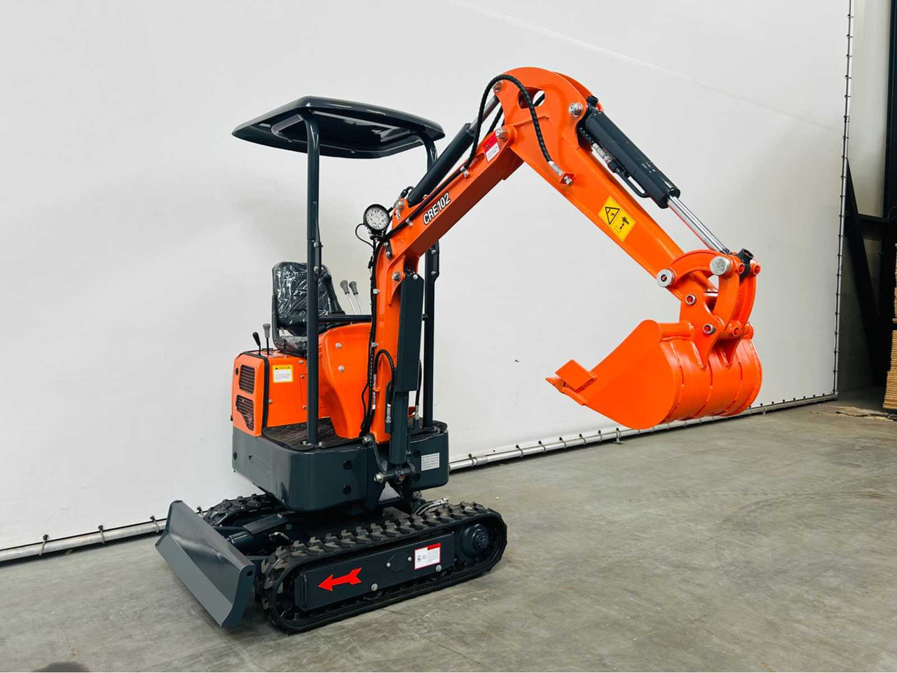 RTE CRE-102 - Mini excavator: picture 4 RTE CRE-102 - Mini excavator: picture 4