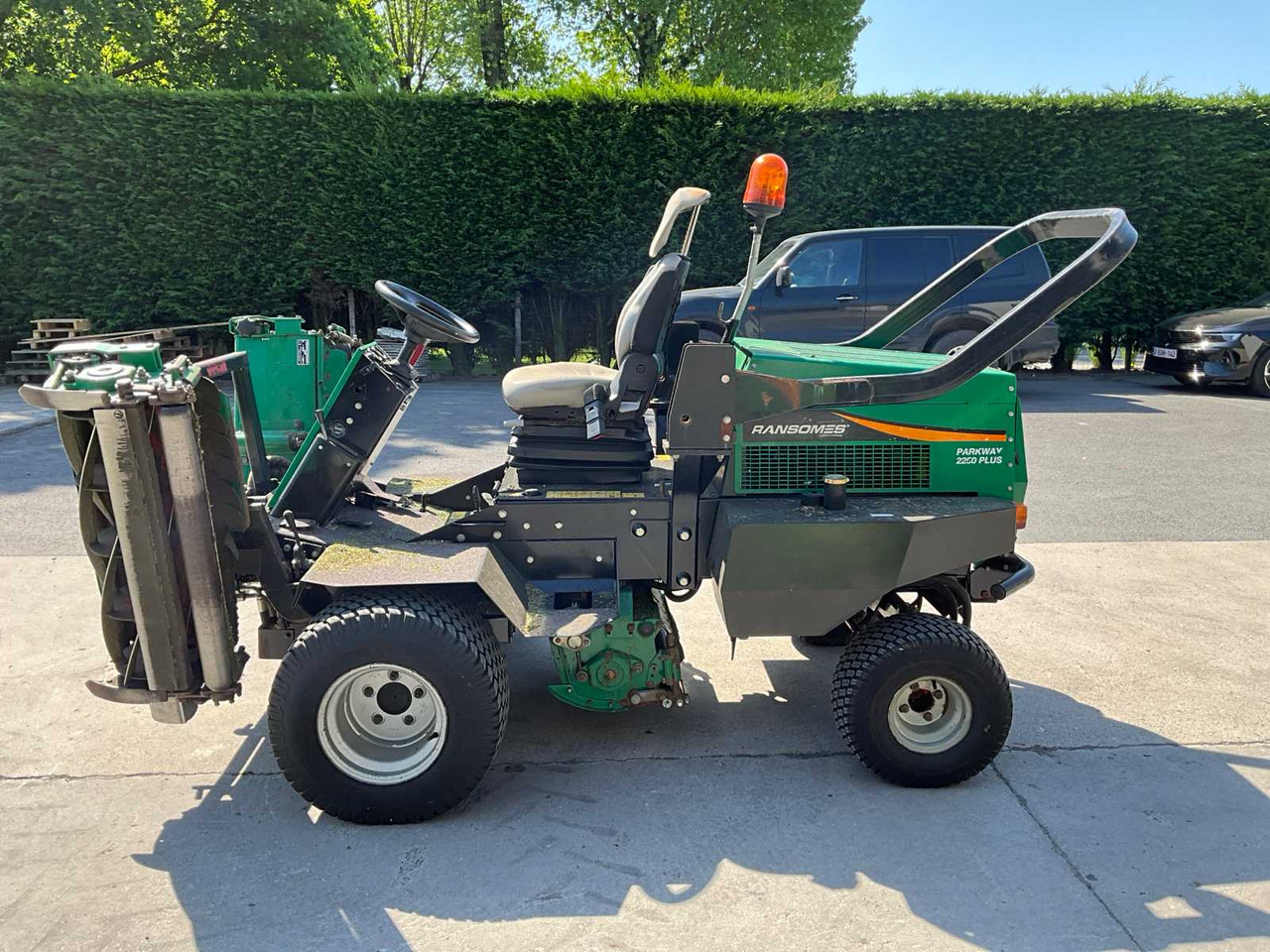 Ransomes Parkway 2250 plus - Flail mower/ Mulcher: picture 2 Ransomes Parkway 2250 plus - Flail mower/ Mulcher: picture 2
