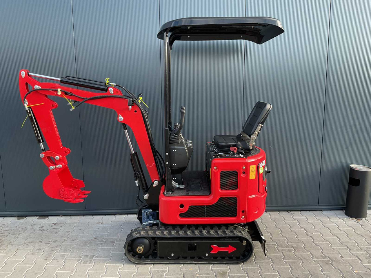 Rhino-cross R319 - Mini excavator: picture 2 Rhino-cross R319 - Mini excavator: picture 2