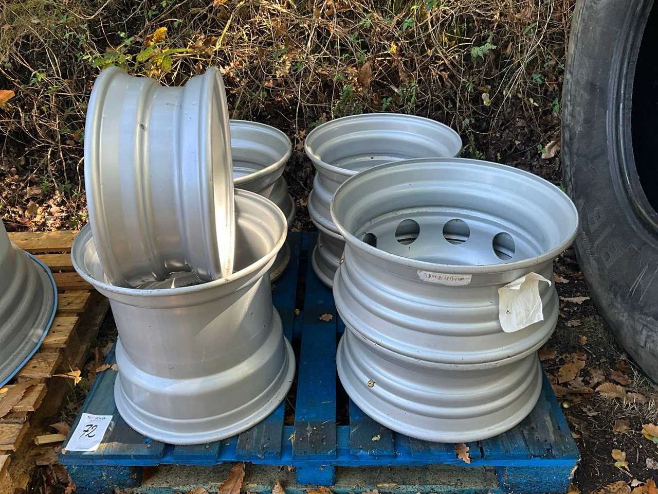 Rim (9x) - Wheels and tires for Farm tractor: picture 1 Rim (9x) - Wheels and tires for Farm tractor: picture 1
