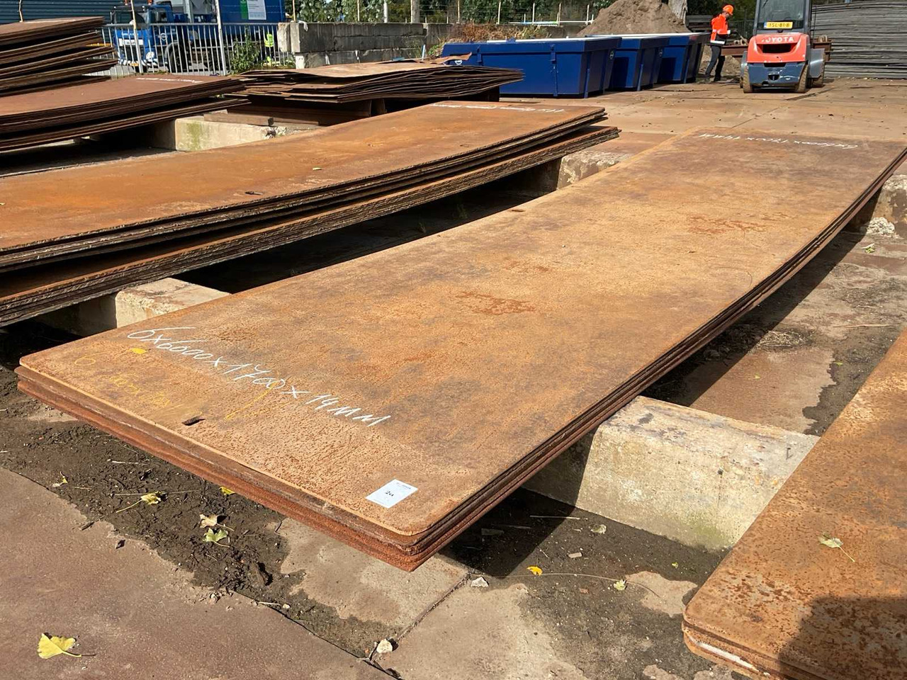 Road plate (6x) - Construction equipment: picture 1 Road plate (6x) - Construction equipment: picture 1