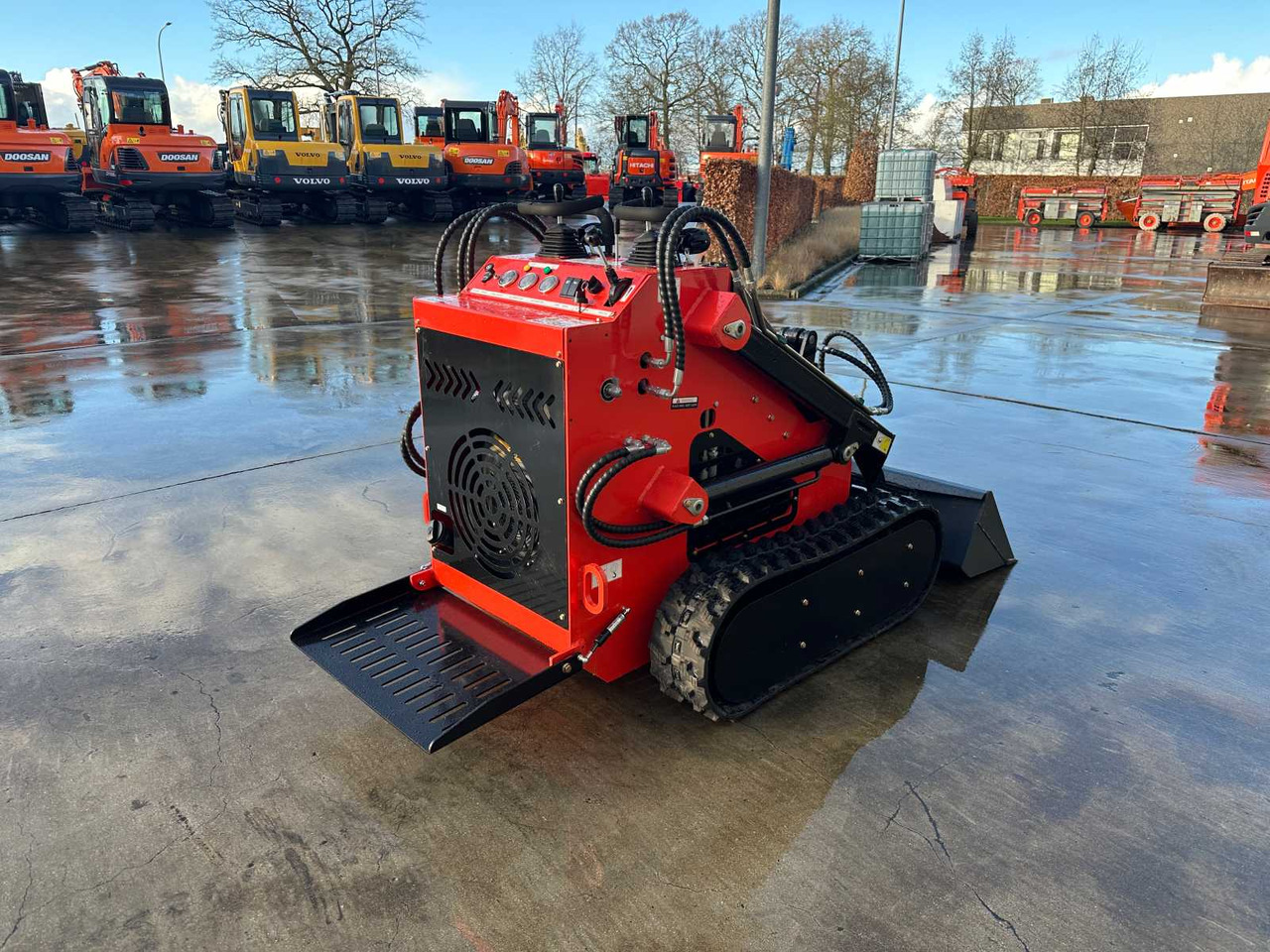 SMACH SH380 - Skid steer loader: picture 4 SMACH SH380 - Skid steer loader: picture 4